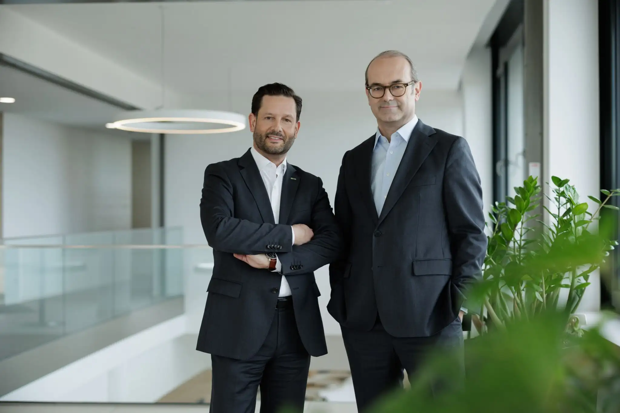 Gruppenfoto der beiden Vorstandsdirektoren der RWA